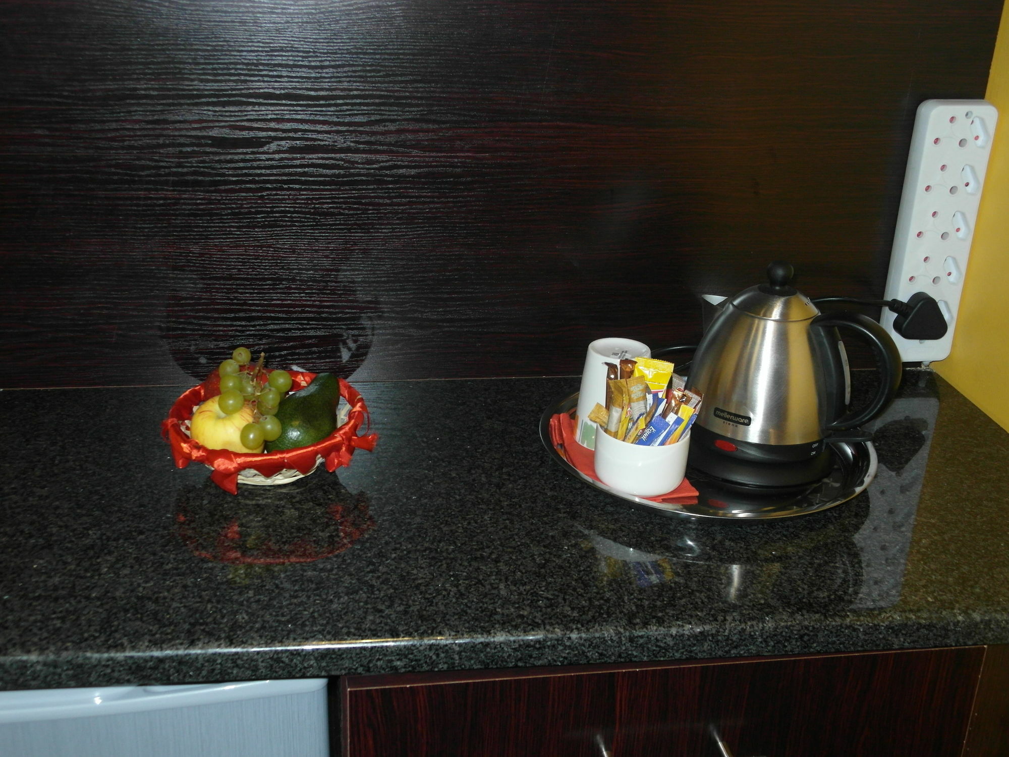 Red Square Home Претория Екстериор снимка